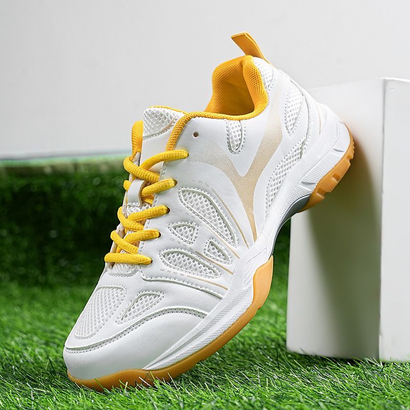 New super light breathable couple badminton shoes Fashion comfortable men's spor image 4
