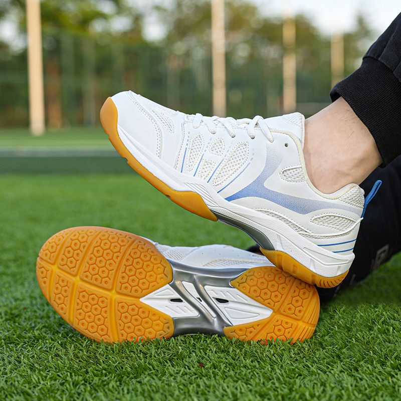 New super light breathable couple badminton shoes Fashion comfortable men's spor image 8
